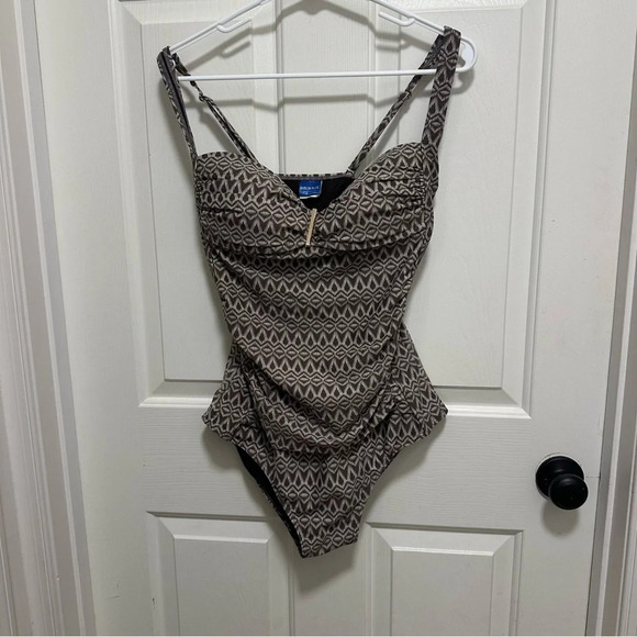 Byron Bay Australia Bathing Swim Suit Tan tribal twist Tummy control Size 14 - Picture 1 of 7